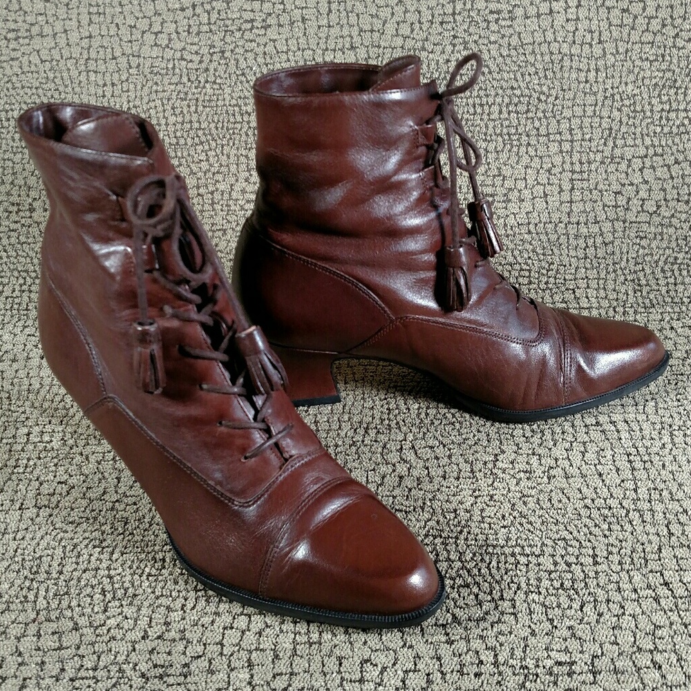 Enzo Angiolini Brown Leather Lace Up Boots